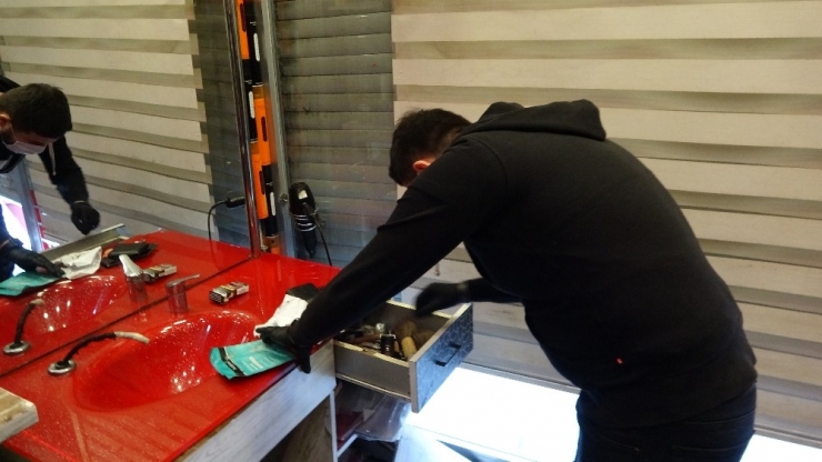 İstanbul’da Dükkanında Basılan “Torbacı Berbere” Adli Kontrol