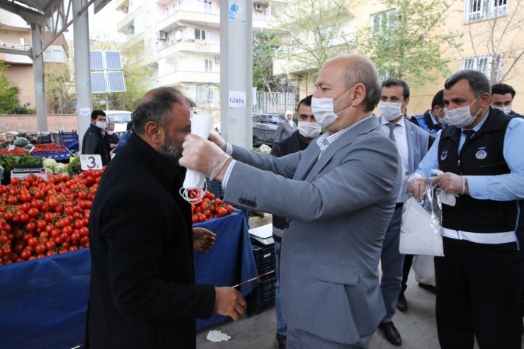 Haliliye’de Semt Pazarlarında Salgına Karşı Önlem Alınıyor