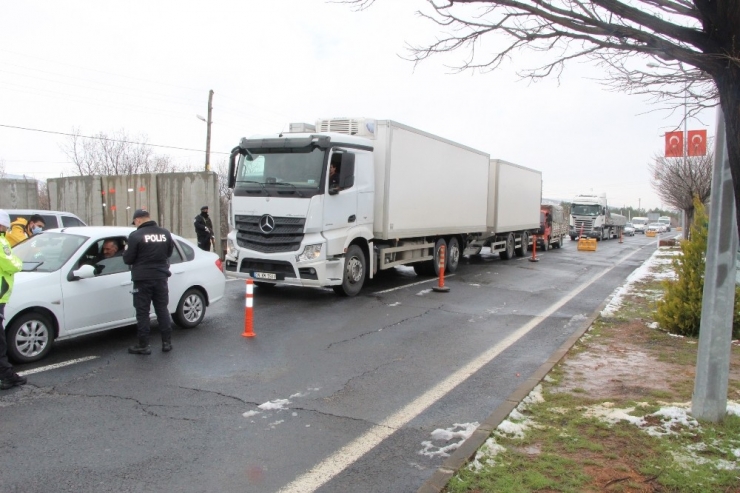Korona Virüs Tedbirleri Kapsamında Yollarda Tedbirler Arttırıldı