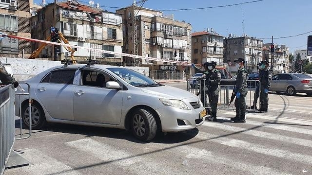 İsrail Korona Virüs Nedeniyle Bney Brak Kentini Karantina Altına Aldı