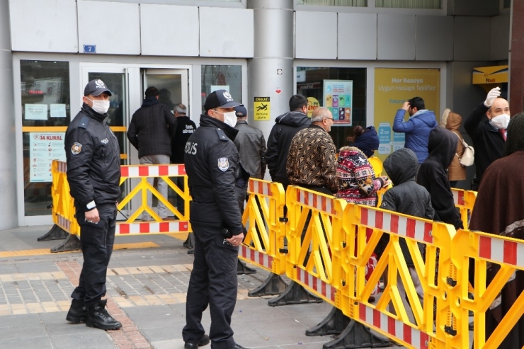 Önlemler İşe Yaradı, Ptt Önleri Boş Kaldı