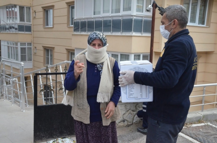 Kırıkkale Belediyesi Bin Ailenin İhtiyacını Karşıladı