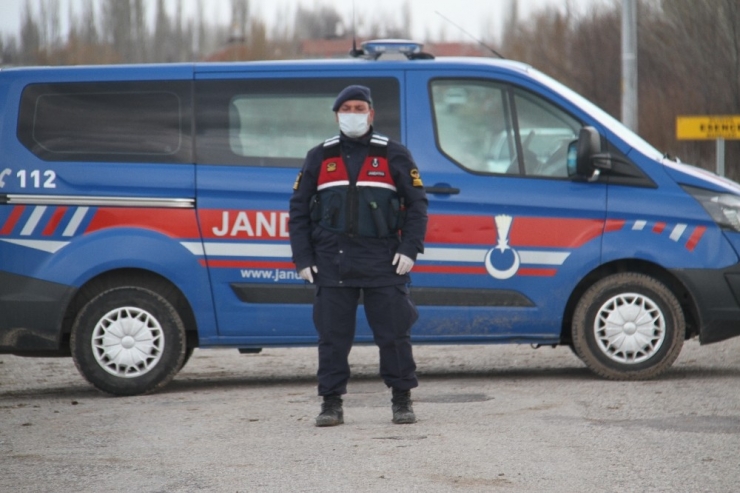 Konya’da Karantinada Olan Mahallede Sıkı Önlemler