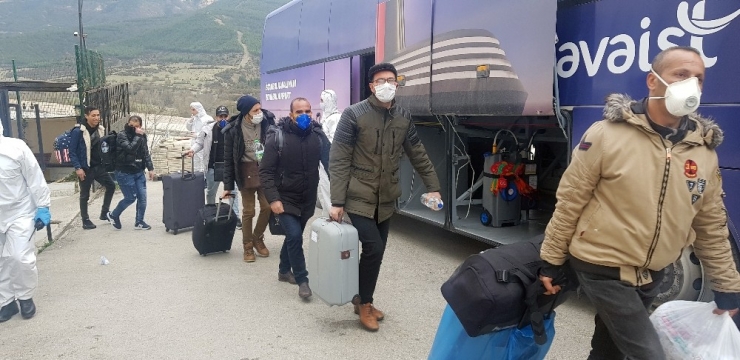 Karabük’te Misafir Edilen Cezayirliler Ülkelerine Gönderilmeye Başladı