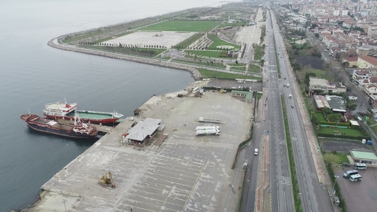 Korona Virüs Nedeniyle Boş Kalan Anadolu Yakası Sahil Şeridi Havadan Görüntülendi