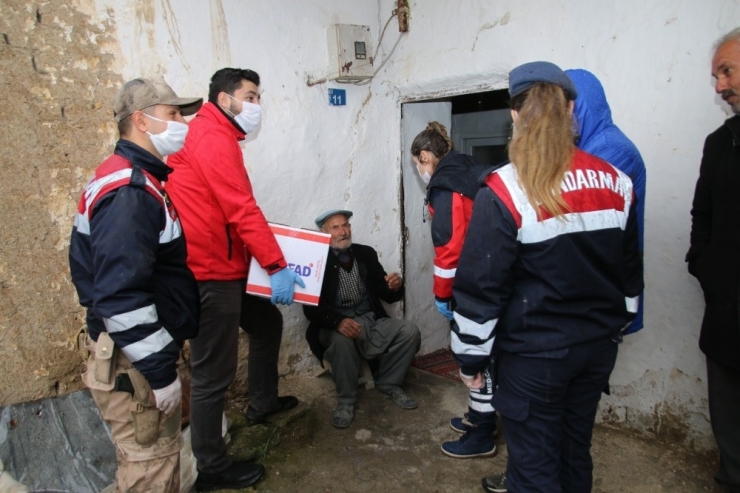 Elazığ’da Vefa Sosyal Destek Grubu 24 Bin 653 Aileye Ulaştı