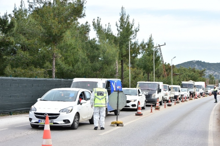 Bodrum’a Günde 12 Bin Araç, Bir Ayda 100 Bin Tatilci Akın Etti