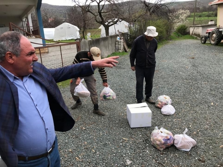 Pütürge İlçesinde Gıda Yardımı Yapıldı