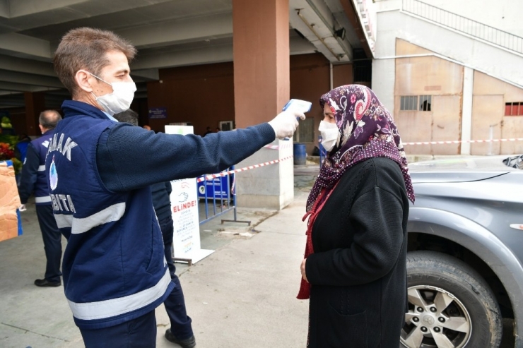 Mamak’ta Pazar Yerlerinde Covid-19 Düzeni