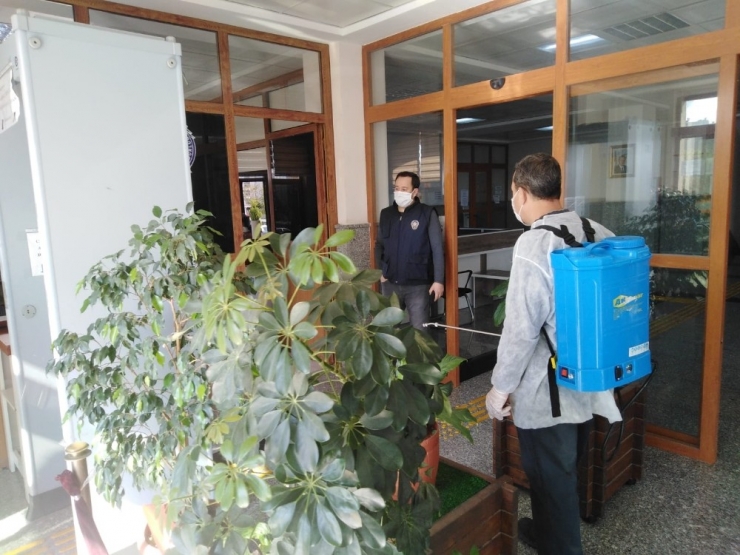 Toroslar Belediyesi, Dezenfekte Çalışmalarını Sürdürüyor