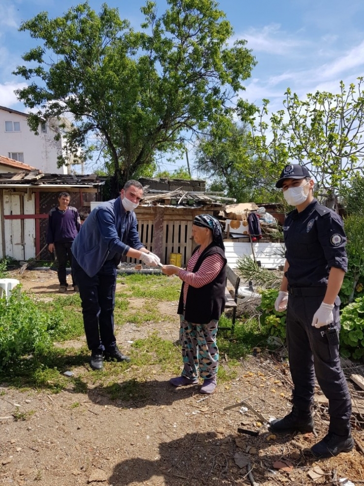 Datça’da Sosyal Yardımlar Evlere Götürülüyor