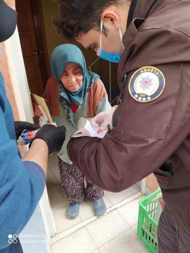 Merzifon’da Nakdi Yardımlar Evlere Ulaştırılıyor