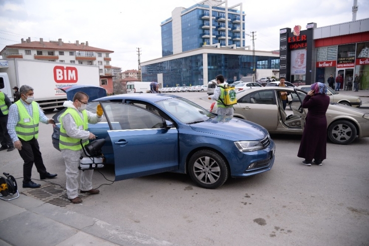 Pursaklar’da Araçlar Tek Tek Dezenfekte Ediliyor
