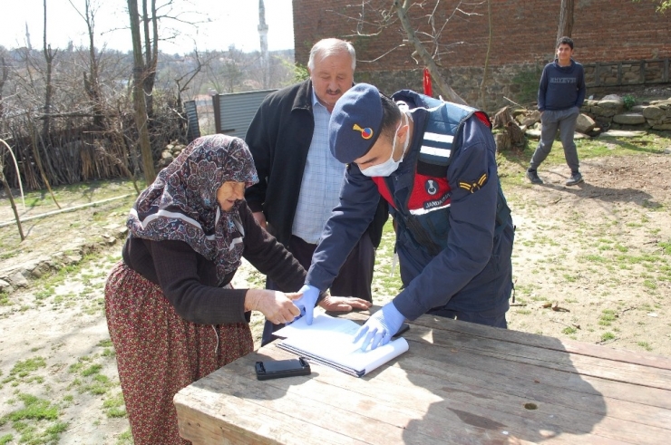 Sosyal Yardımlar Dağıtılmaya Başlandı