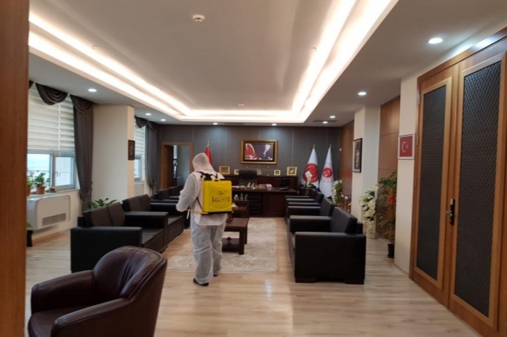 Kamu Kurumu Binaları Dezenfekte Ediliyor
