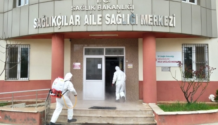 Şahinbey’de Sağlık Merkezleri Dezenfekte Edildi