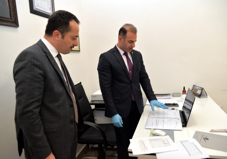 Vali Şentürk’ten Seyahat İzin Kurulu’nda İnceleme