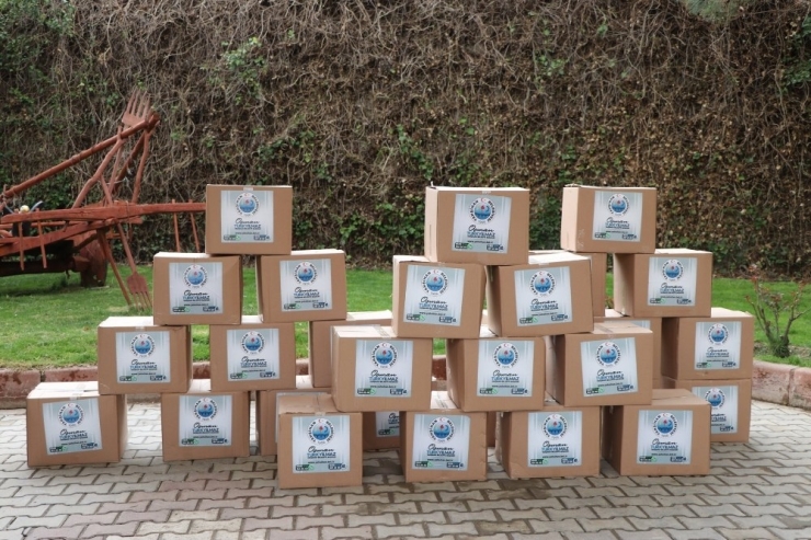 Yahşihan Belediyesinden İhtiyaç Sahiplerine 100 Koli Erzak