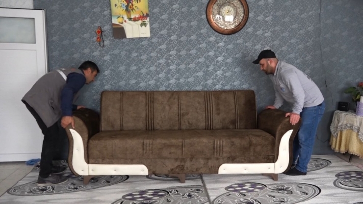 Akdeniz Belediyesi, Zor Durumdaki Ailelerin Yardımına Koşuyor