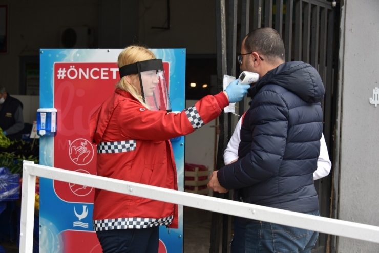 Aliağa Belediyesinden Pazaryerinde Sıkı Denetim