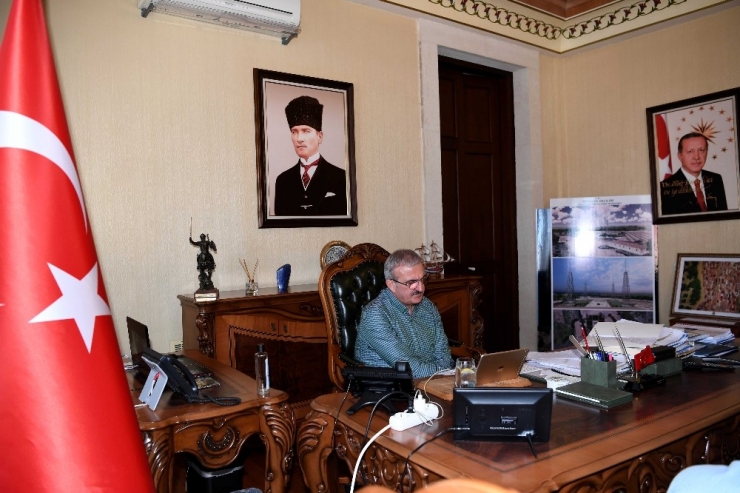 Vali Karaloğlu, "Çok Şikayet Geliyor" Deyip Talimat Verdi: "Onların Da Kuralları Uygulamalarını Sağlayalım"