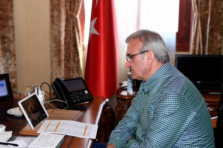 Vali Karaloğlu, "Çok Şikayet Geliyor" Deyip Talimat Verdi: "Onların Da Kuralları Uygulamalarını Sağlayalım"