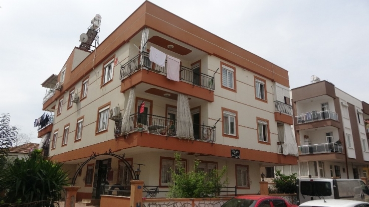 Antalya’da Arkadaş Kavgası: 1 Yaralı