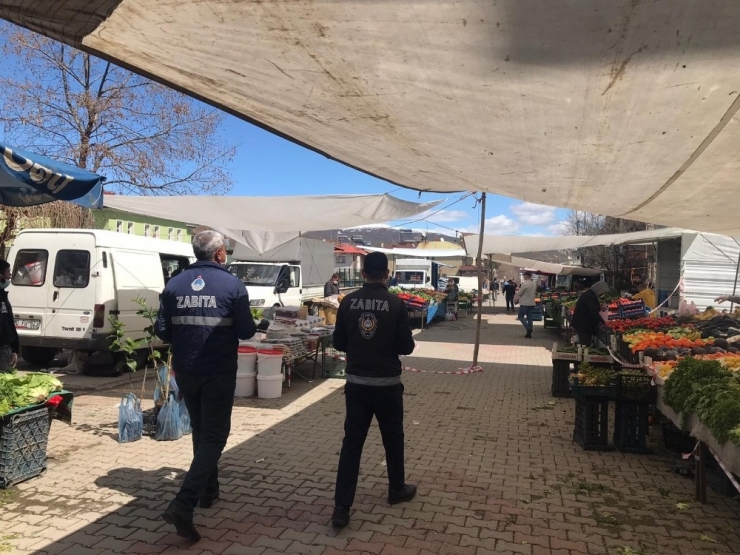 Bingöl’de Pazar Ve Duraklarda Maske Dağıtıldı