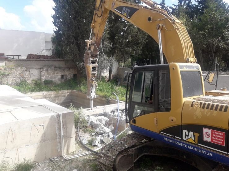 Kaçak Yapılarda Yıkım Devam Ediyor