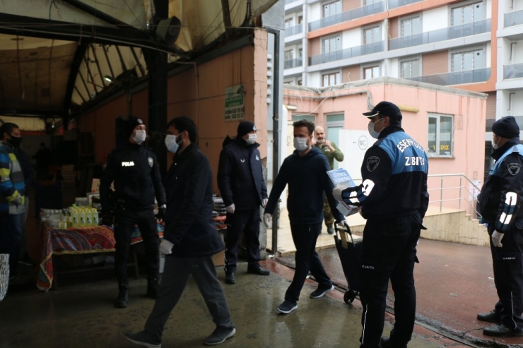 Esenyurt’ta Vatandaşlar ‘Korona’ Tedbirlerine Uydu