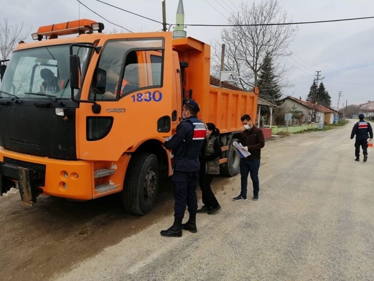 İlçe Girişlerinde Tüm Sürücülerin Ateşleri Ölçülüyor