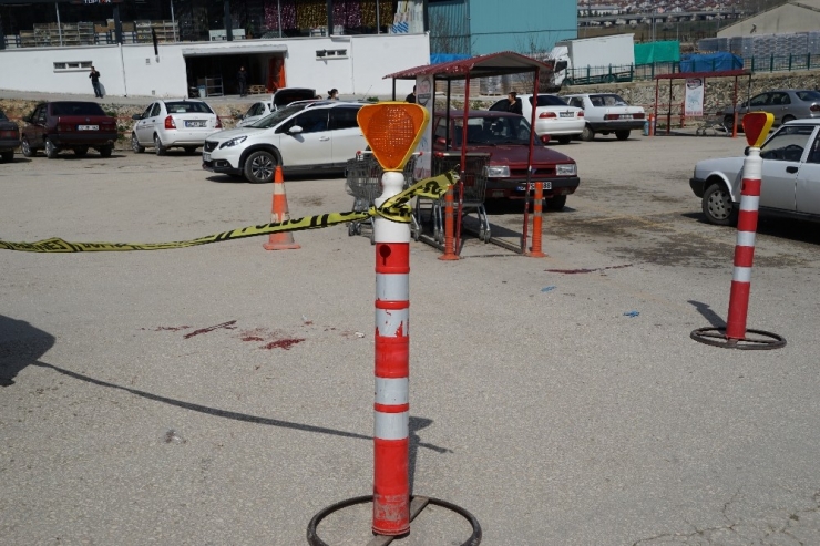 Alacak-verecek Yüzünden Çıkan Tartışmada İki Kişi Silahla Vuruldu