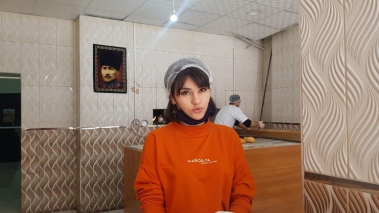 Develili Esnaftan Örnek Davranış; Her Gün 100 Aileye 2 Ekmek Yardımı Yapıyorlar