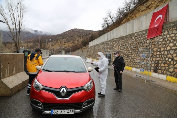 Tunceli’de Ücretsiz Maske Dağıtımı