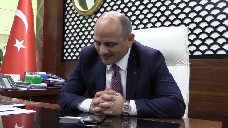 10 Gündür Hemşire Annesiyle Görüşemeyen Çocuğa Başkan Söğüt’ten Moral