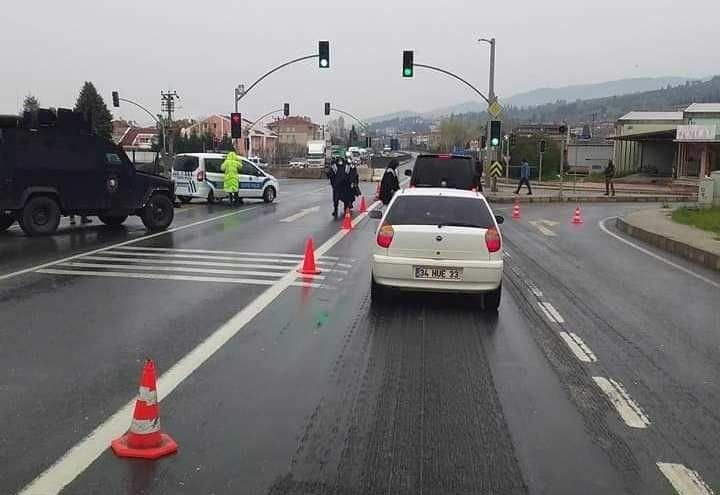 Kocaeli-yalova Sınırında Sıkı Denetim