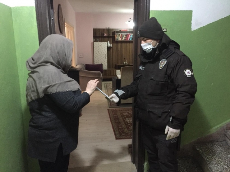 Bursa Emniyeti Sokak Sokak Vatandaşlara Para Dağıttı