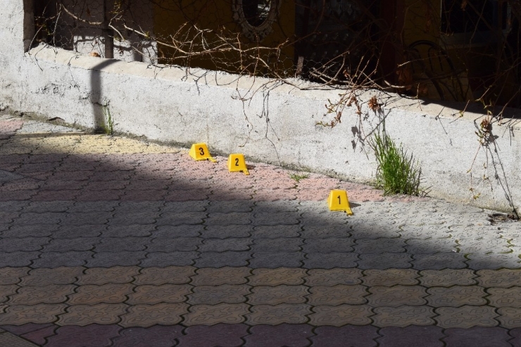 İş Yerine Silahlı Saldırı: 1 Yaralı