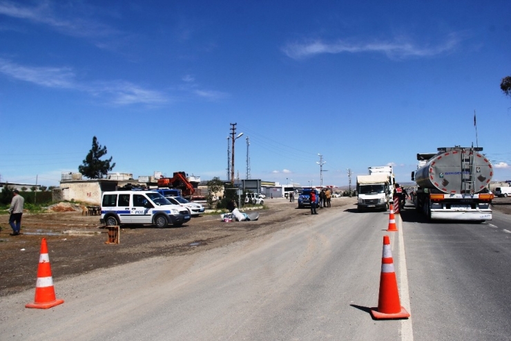 Şanlıurfa’da Araç Giriş Ve Çıkışları Kapatıldı
