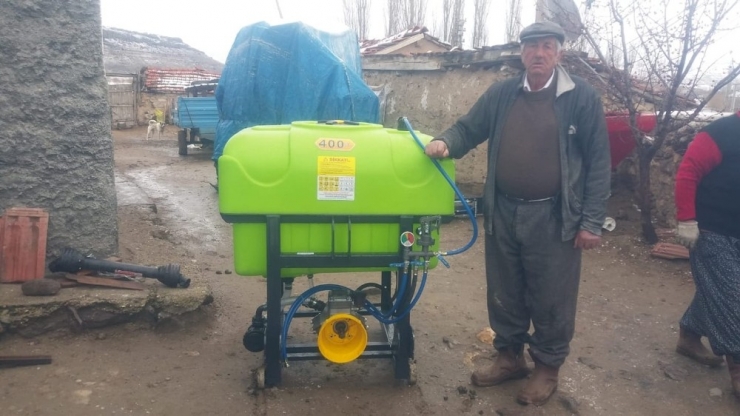 Seyitgazili Çiftçilerden ’Biz Tarladayız, Sen Evde Kal’ Çağrısı