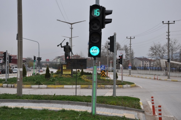 Trafik Işıklarında Uyarı