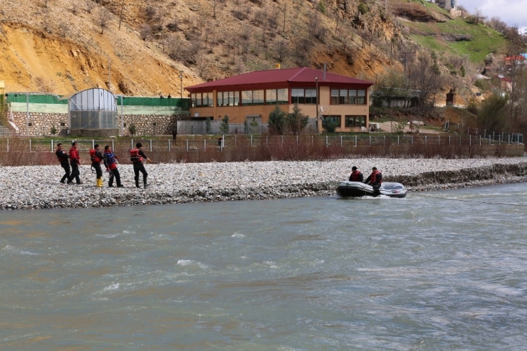 Kayıp Uzman Çavuş Güneş’i Arama Çalışmaları Sürüyor