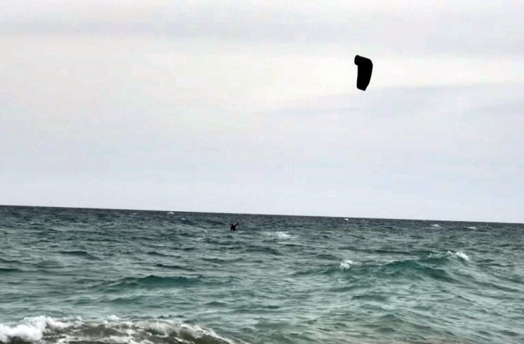 Gençlere ‘Evde Kal’ Mesajı Dalgaların Arasından Geldi