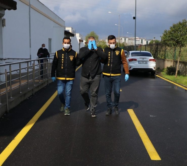 Kasiyeri El Çabukluğuyla 100 Lira Dolandırdı