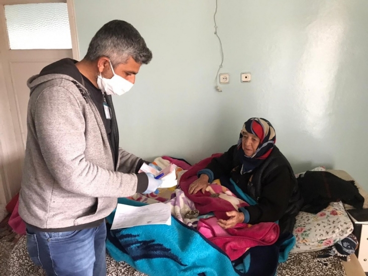 Yaşlıların Yardımına Ekipler Koşuyor