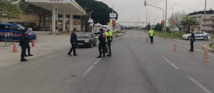 Aydın-denizli İl Sınırındaki Buharkent’te Geçişlerde Denetim
