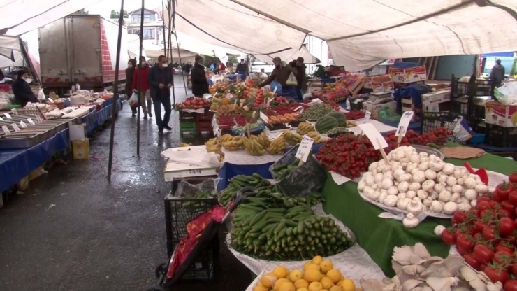 Bakırköy Pazarında Korona Virüs Tedbirlerine Uyuluyor