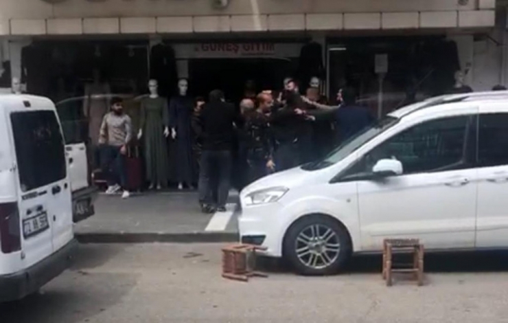 Batman’da Kavgayı Ayırmaya Çalışan Polis Yaralandı