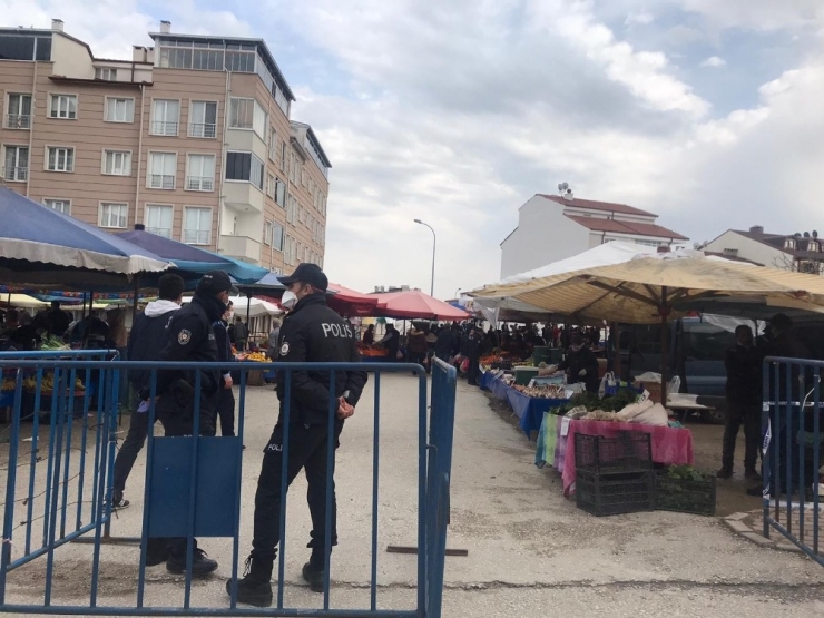 Bilecik’te Maskesi Olmayanlar Pazara Alınmadı