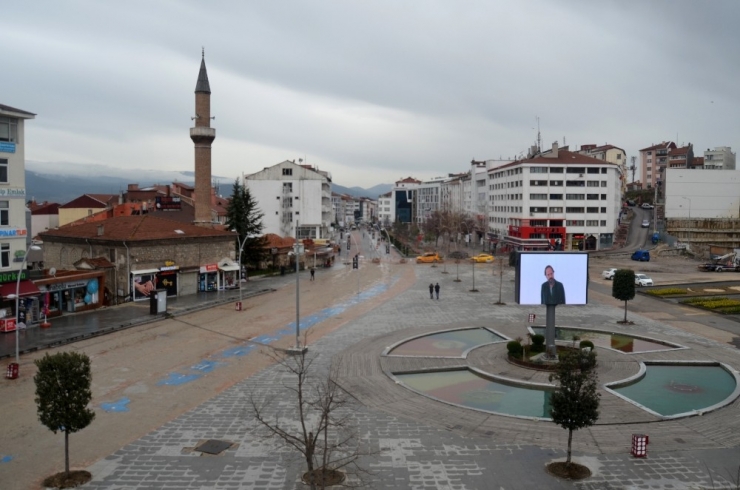 Bolu’da İki Cadde Yayalara Kapatıldı